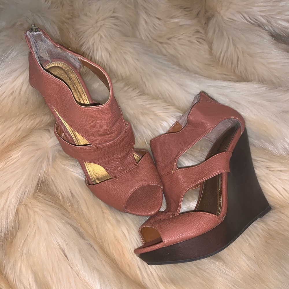 Qupid faux leather wedges